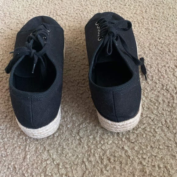 Torrid Black Platform Shoe Size 11W - Picture 2 of 3